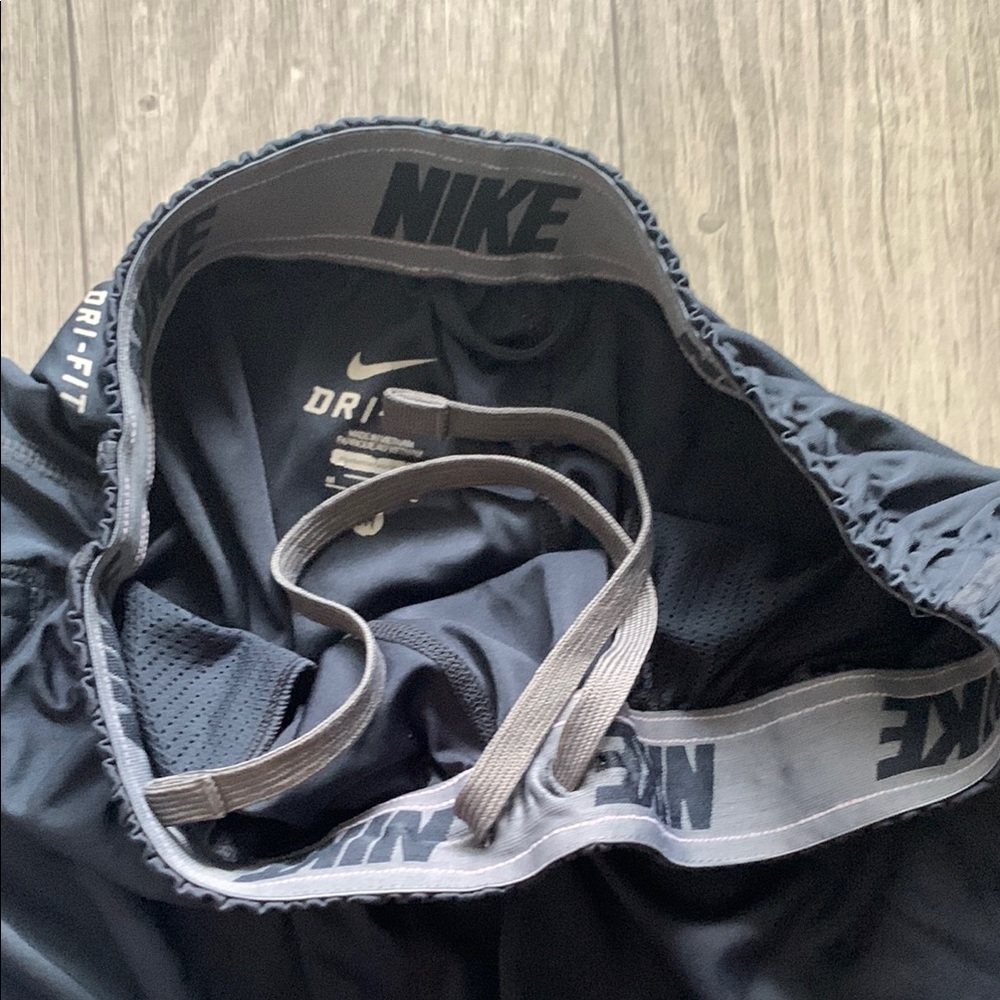Nike Black Athletic Shorts Performance Mesh - Picture 3 of 5